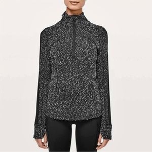 Lululemon Run Briskly 1/2 Zip Jacquard Black White with Thumbholes - Luon - EUC